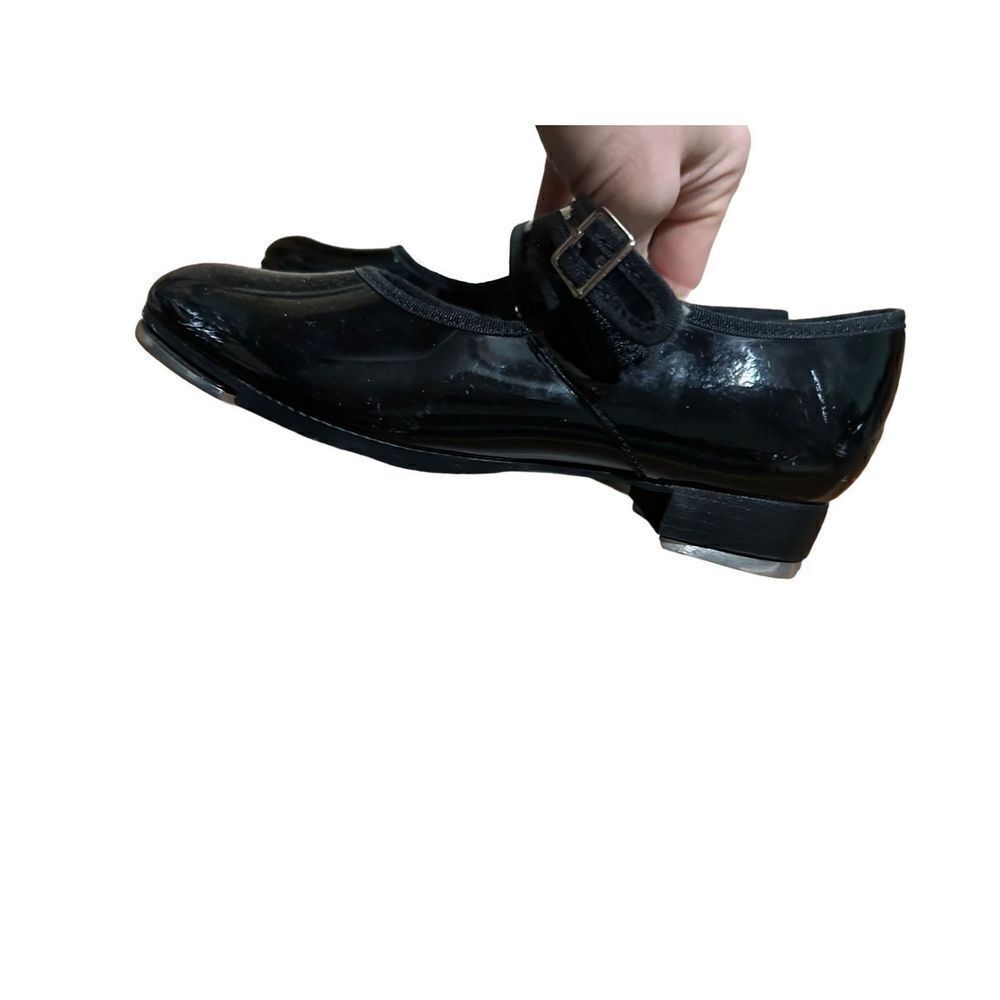 Capezio girls black tap shoes sz 2M